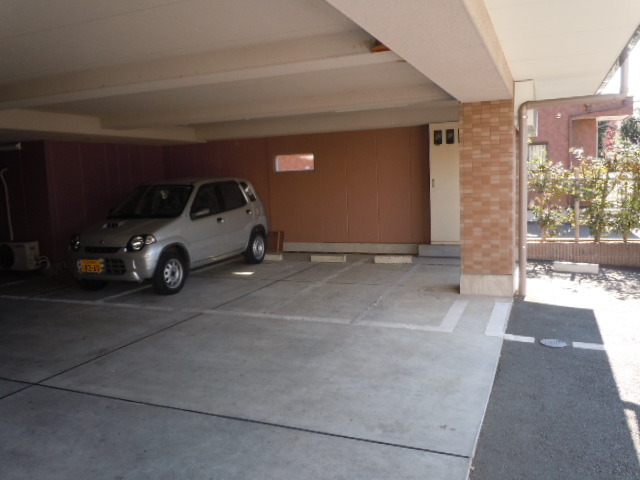 ロイヤルコート北野0211号室 エントランス