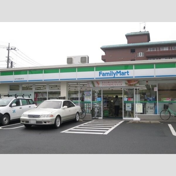 コットン フローラ ファミリーマート中根中津町店(532m)
