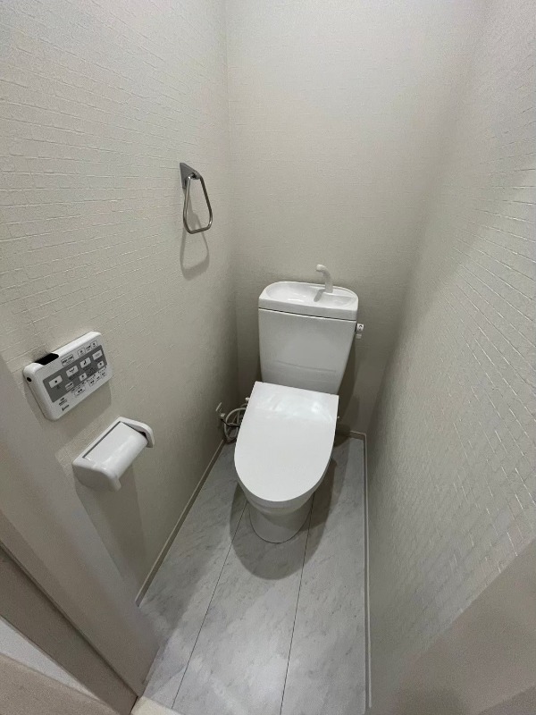 エフプレスト西新井本町 トイレ