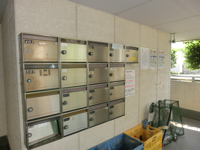 ルピナス2階 敷地内/建物