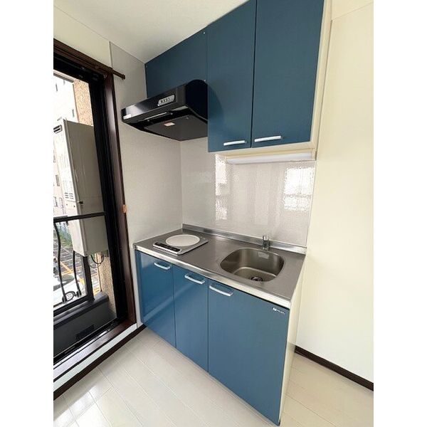 レアーレ キッチン