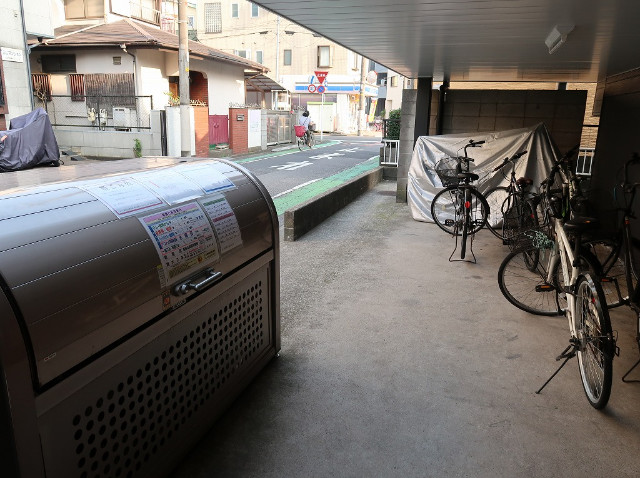 ドーム西川口 エントランス