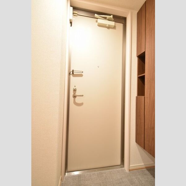 Lupinus　A棟 玄関