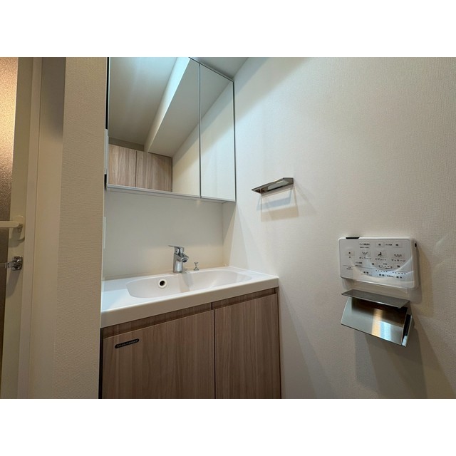 プレール・ドゥーク横濱子安701号室 内観