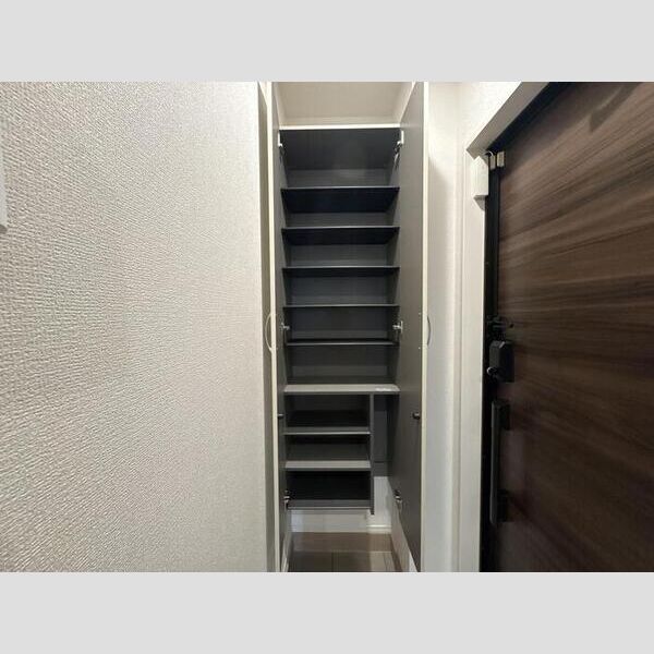 セレスティア南花畑Ⅲ103号室 シューズボックス