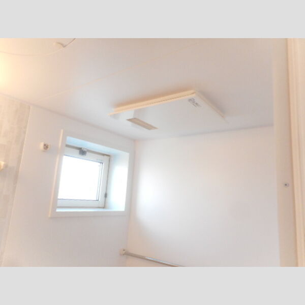 Maison Serena(メゾンセレーナ)　303号室 暖房機能付き浴室乾燥機