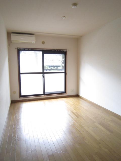 シャトー雪ノ下0103号室 内観