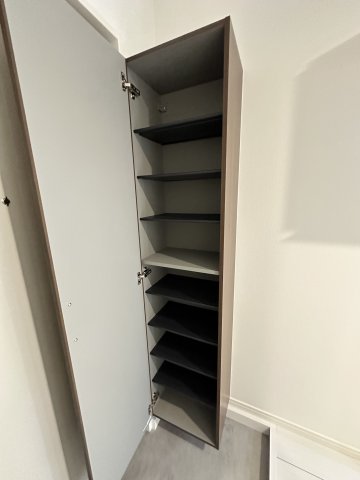 ベイルームヒルズ川崎305号室 玄関