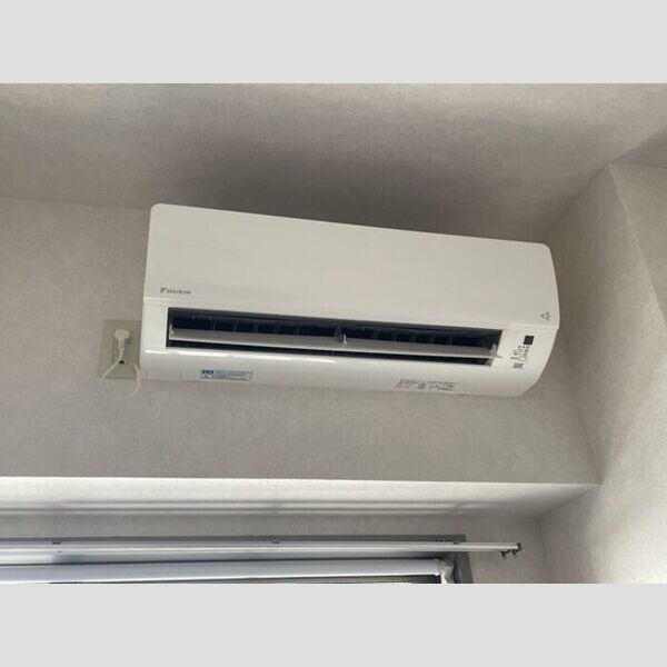 コンフォール小泉407号室 エアコン