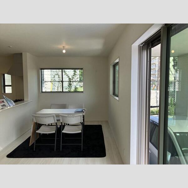 マイホームネクスト薬円台　2号棟 リビング