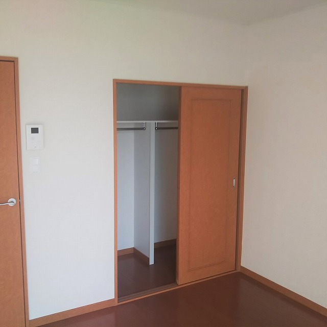 レオパレスＳＨＯ　３ 内観