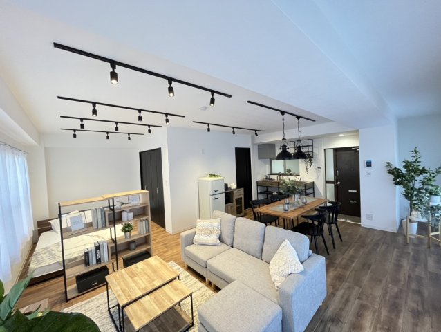 ステラ六浦6F号室 ※家具や小物はイメージです