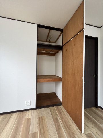 ヴィラ国分寺104号室 収納