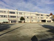 C‘est chouette(セ　シュエット) 狛江第五小学校まで275ｍ