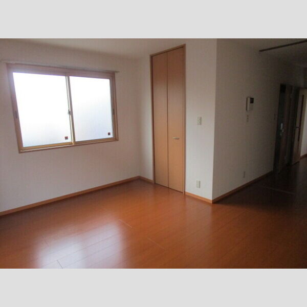 モナリエ春日　Ⅰ・ⅡⅡ101号室 リビング