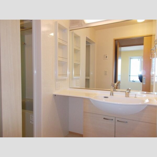 ラッキーベル　C202号室 洗髪洗面化粧台