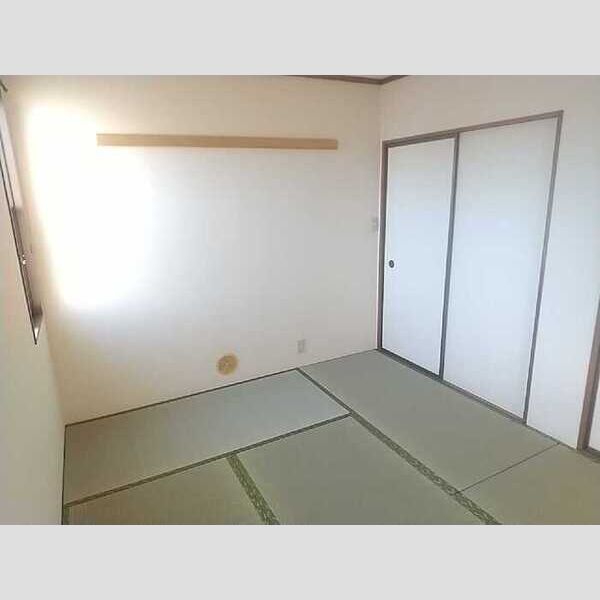 クレスト平山202号室 同建物別部屋の参考画像