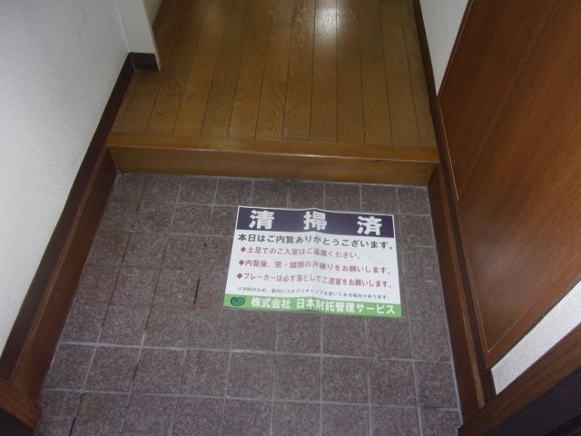 ルーブル下井草 玄関