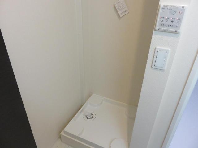 グレイシャス鎌倉201号室 洗濯機置場