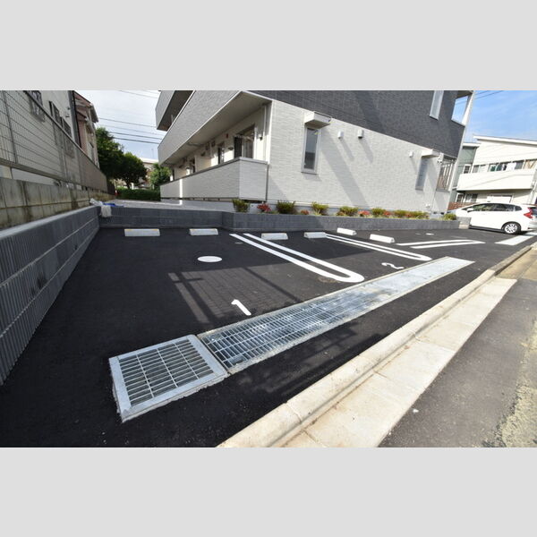 グランメール 駐車場