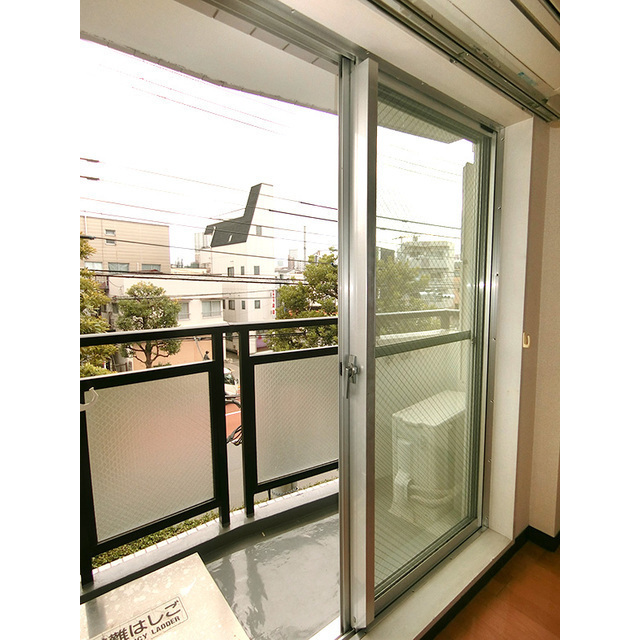 アルファ王子本町ＥＡＳＴ バルコニー