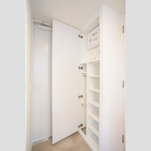 プライムメゾン森下WEST705号室 玄関