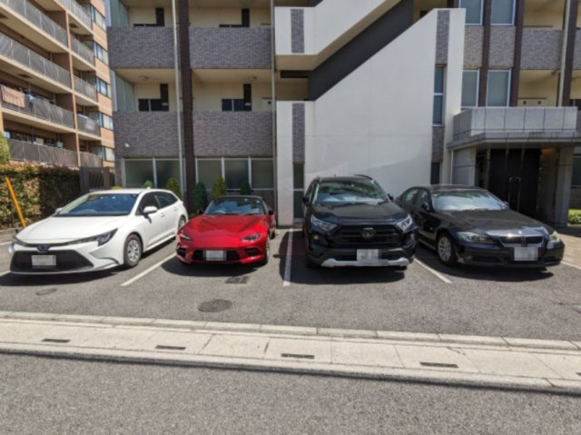 アイビーコート 駐車場