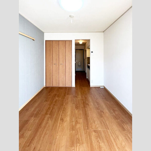 テラス明大前 102号室　洋室