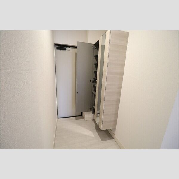 D-KISARIA　WⅠ 玄関