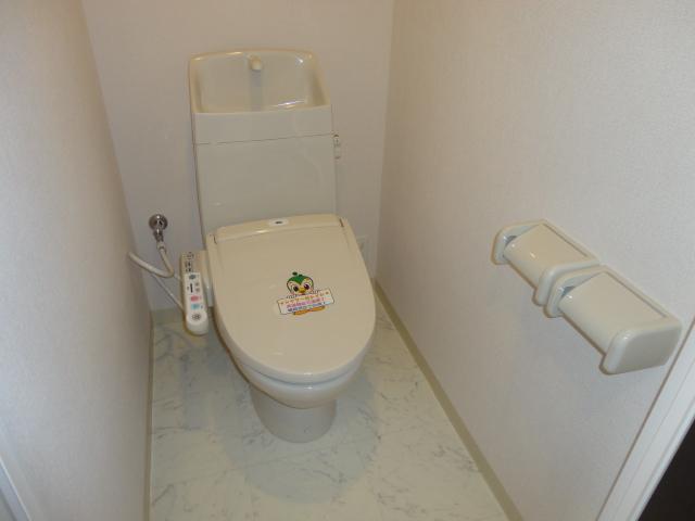 サンフォレスタ２番館 シャワー付トイレ（イメージ）