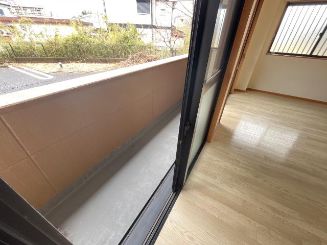 シャトー・ル・レーヴ壱番館108号室 ベランダ