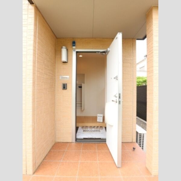 ヴィルヌープ　Ⅴ 玄関