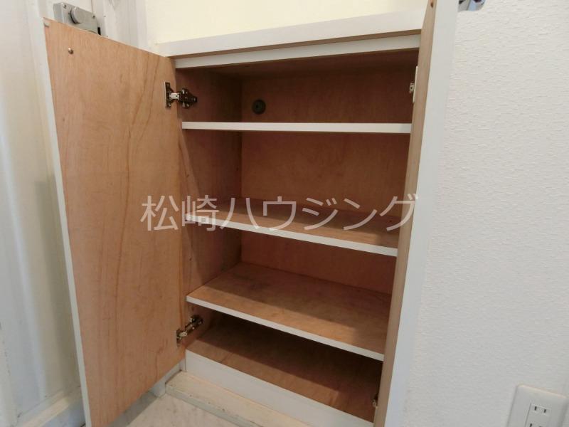 ハトイコーポ 玄関