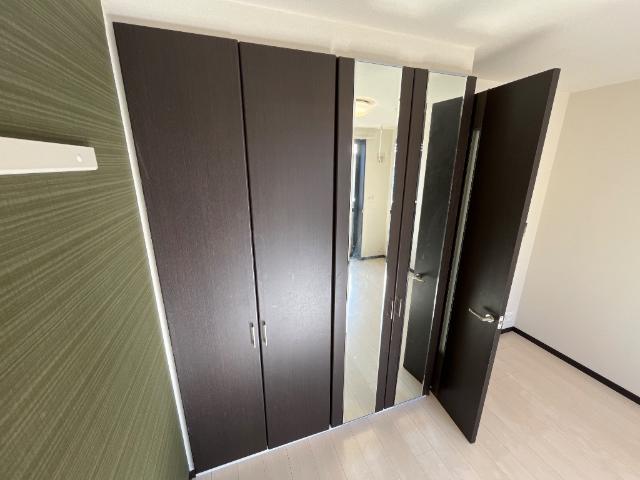 グランドロータス聖蹟202号室 収納