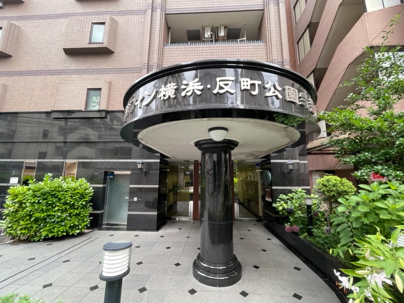 グリフィン横浜・反町公園弐番館 エントランス