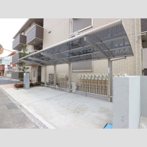 ブラウ天王台306号室 駐輪場