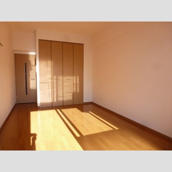 エミナンス丸山台203号室 洋室