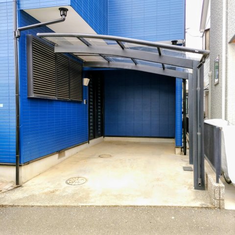 ブルーハイムふじみん 屋根付きカーポート