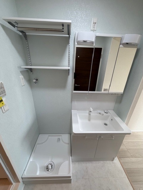 ＣＬＡＩＲＥ　　ＭＵＳＡＳＨＩ301号室 洗面