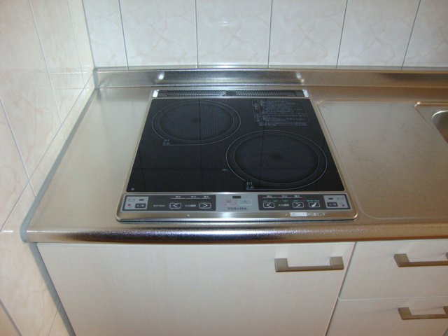 サンレジデンス湘南202号室 ＩＨクッキングヒーター