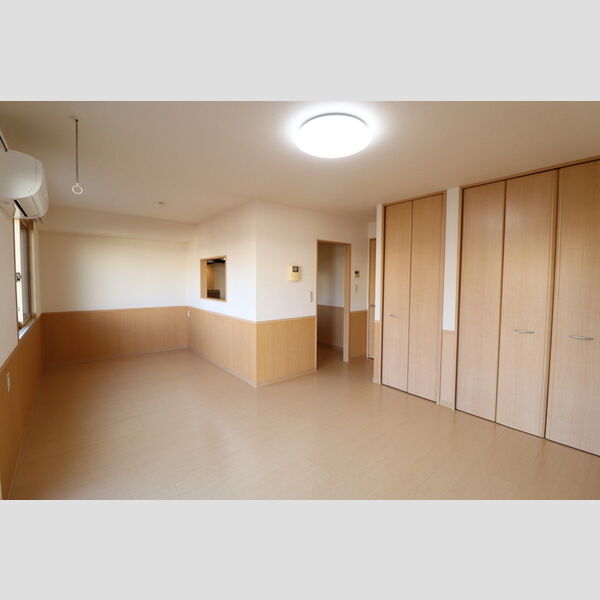 バニュルス　Ⅰ・Ⅱ・Ⅲ LDK