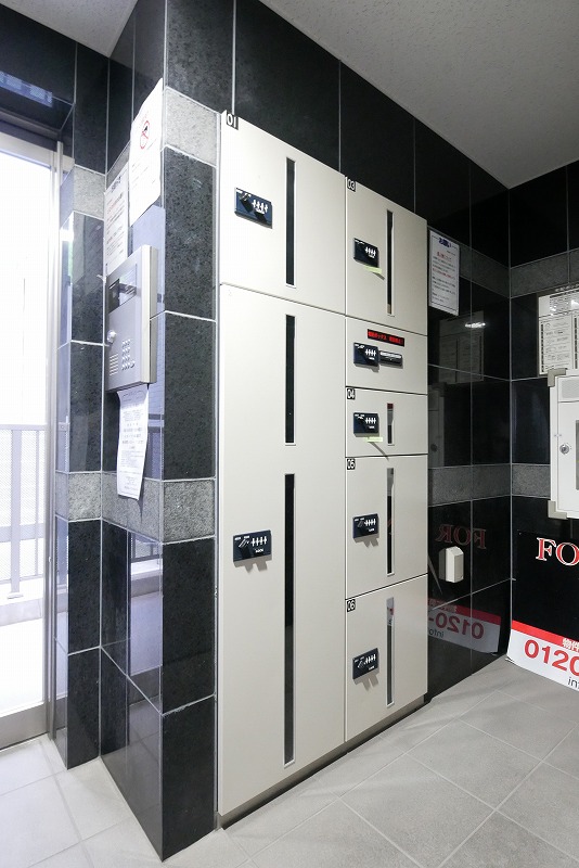 ＴＲＡＤＩＳ ＮＩＰＰＯＲＩ Ｅ 外観