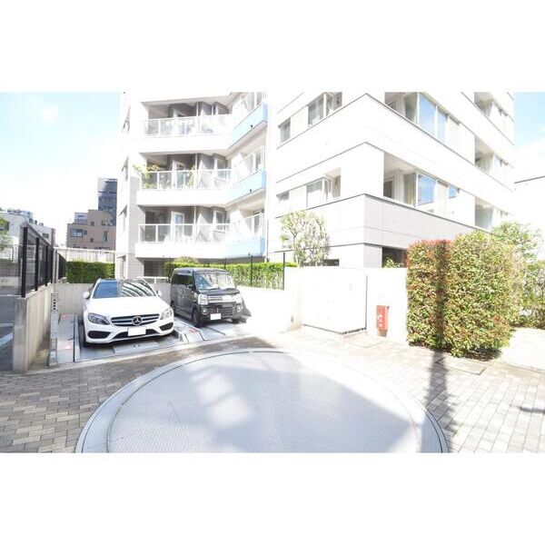 ピアース神楽坂1001号室 駐車場