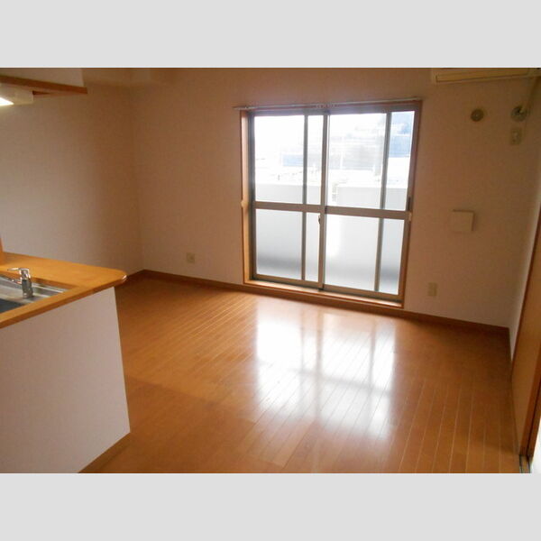 サンウィングW リビングからの景色はしっかり抜けています!