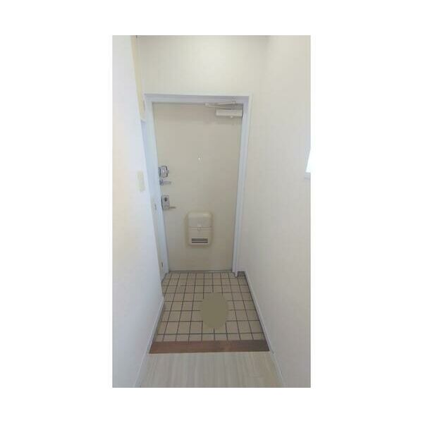 エステート光が丘 玄関