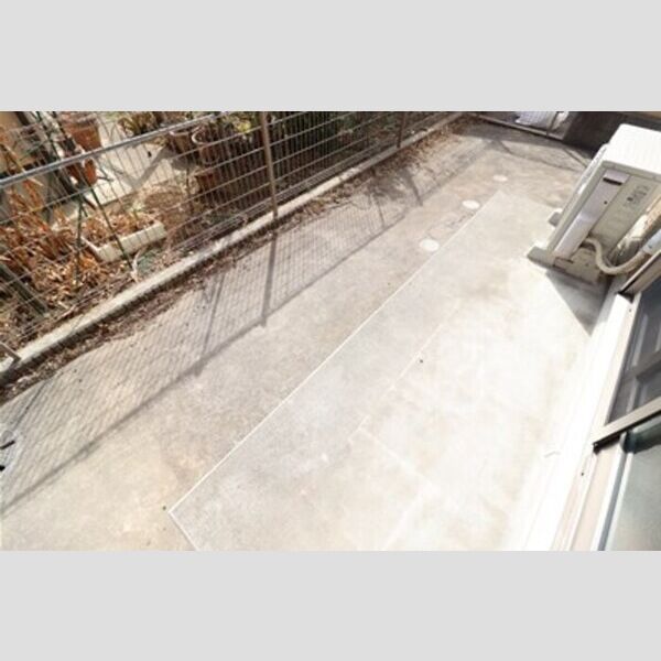 フェルミエ101号室 専用庭