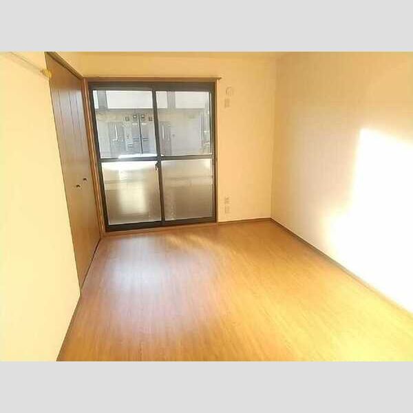 クレスト平山202号室 同建物別部屋の参考画像