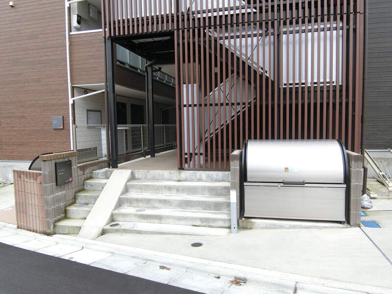 リブリ・リア3階 エントランス