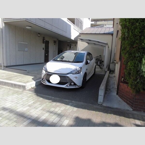 ルーチェ琴平 駐車場