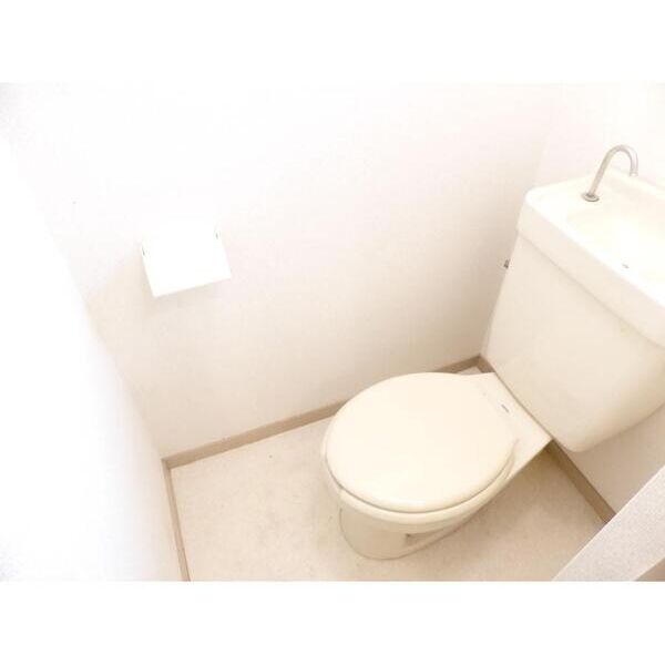 エステートピア林間II トイレ